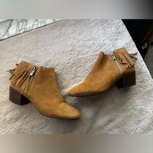 Kenneth Cole Reaction Tan Suede Fringe Ankle Boots – Western Cowgirl - Size 8.5